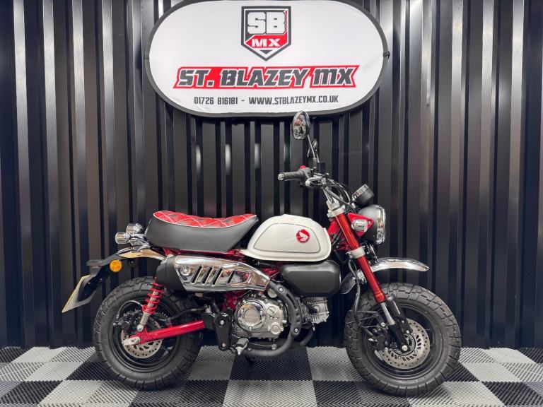 2024 HONDA Z-125 MONKEY BIKE ONLY 28 MILES