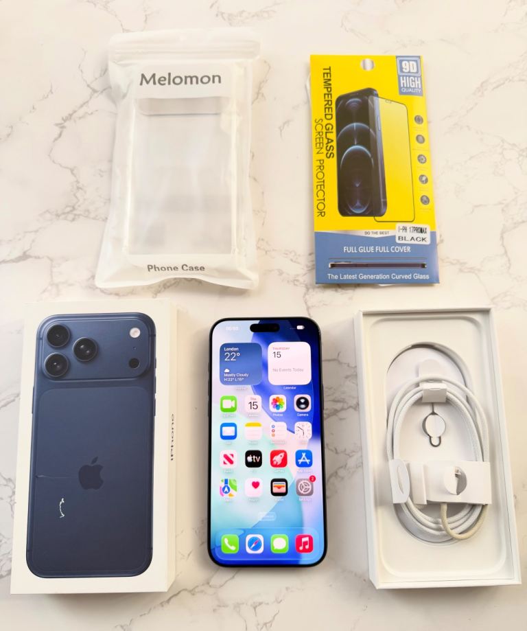 Apple iPhone 17 Pro Max 256GB Deep Blue Unlocked Box- Good Condition 