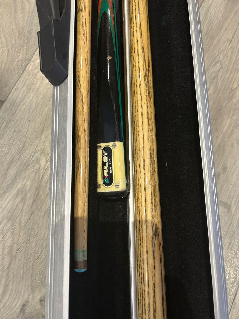 Riley Paul Hunter Pool Cue