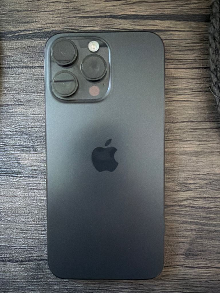 iPhone 15 pro max titanium 