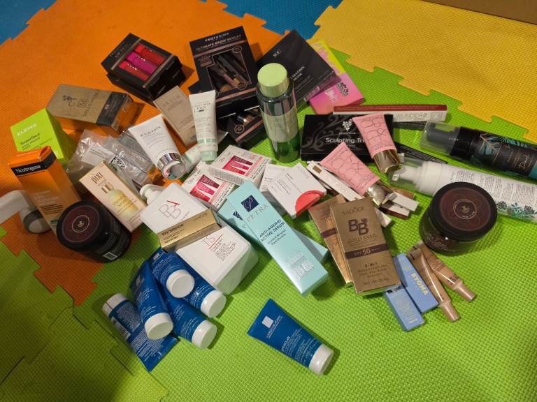 55 x mixed make-up bundle 