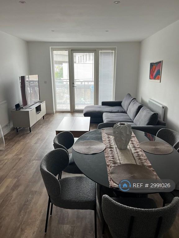 2 bedroom flat in Orchid House, London, N17 (2 bed) (#2991026)