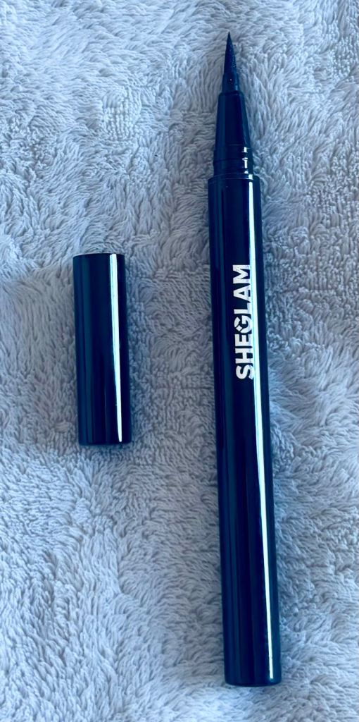 New ⁠Black Liquid Eyeliner 