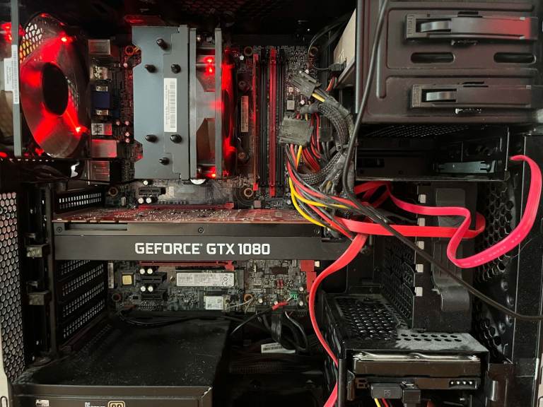 Lenovo Gaming PC • IdeaCentre Y900-341SZ • i7-6700K • GTX 1080 • 16GB RAM • 256GB SSD, 1TB HDD • KB