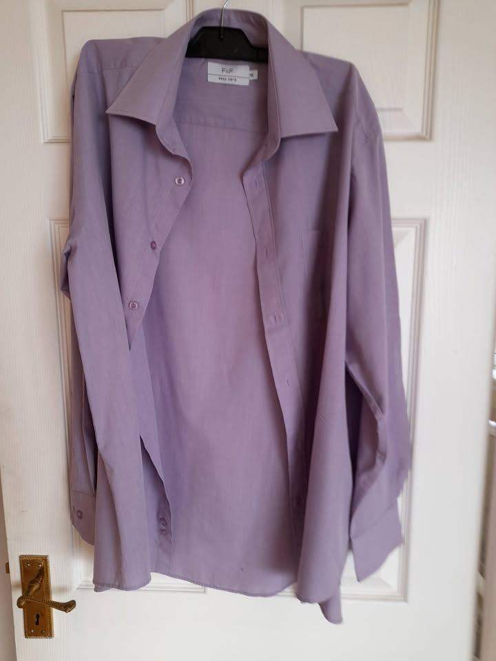 11 x MENS MEDIUM SHIRTS- unused & used- short & long-sleeves
