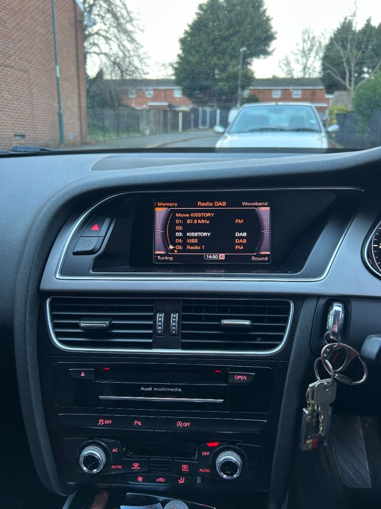 Audi, A4, Saloon, 2012, Manual, 1968 (cc), 4 doors