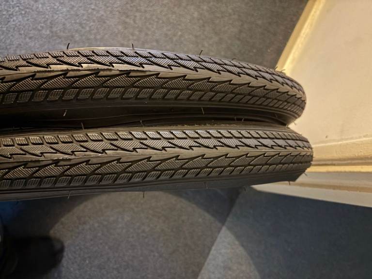 2 BRAND NEW ROAD  TYRES  26 x 175  AND  2 TUBES can fit them free £25
