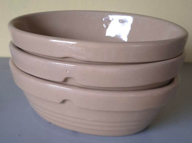 3 Mason Cash individual oval pie dishes. 