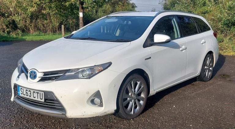 2013 Toyota Auris 1.8 VVTi Hybrid Excel 5dr CVT Auto ESTATE Petrol/Electric Hybrid Automatic
