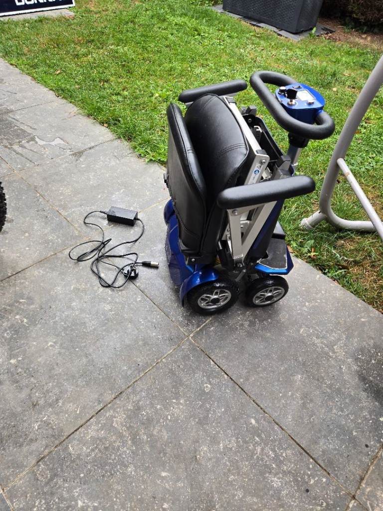 Mobility scooter auto folding can deliver 