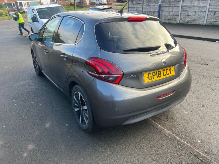PEUGEOT 208 ALLURE PREMIUM 2019 ONLY  45K MILES  WITH EXCELLENT CONDITION 