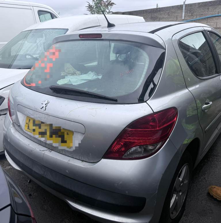 Breaking spare parts Peugeot 207