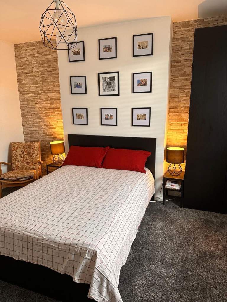 Bright double room in quiet flat