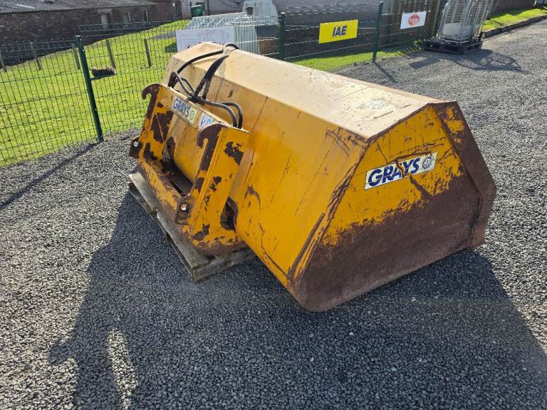 Tractor front loader grays 8ft tip toe bucket 