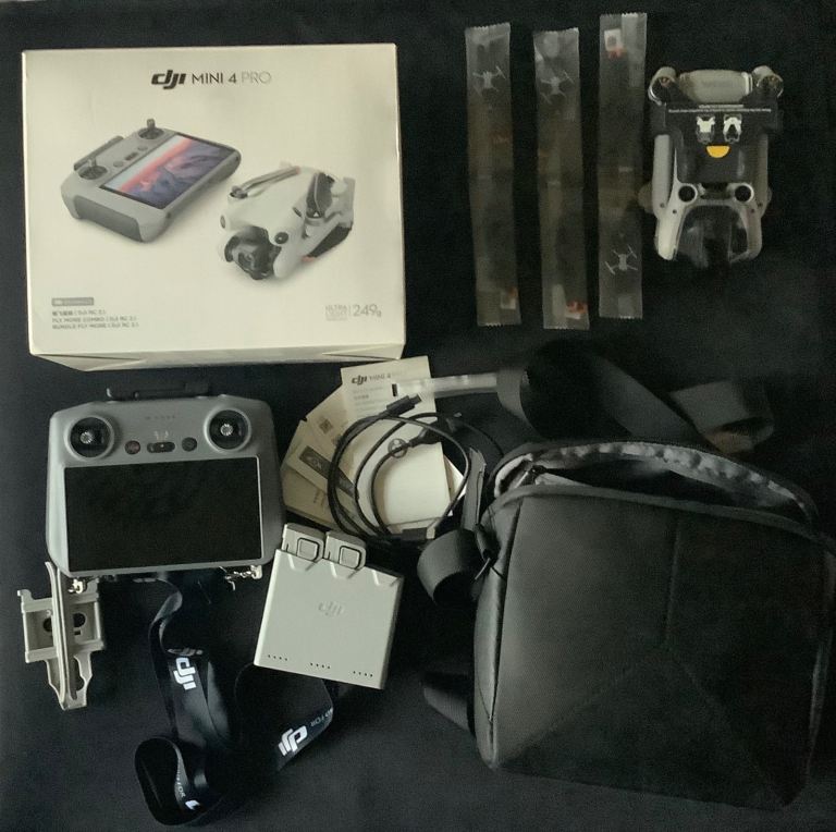 Dji mini4 pro flymore combo only 40 mins use unwanted gift