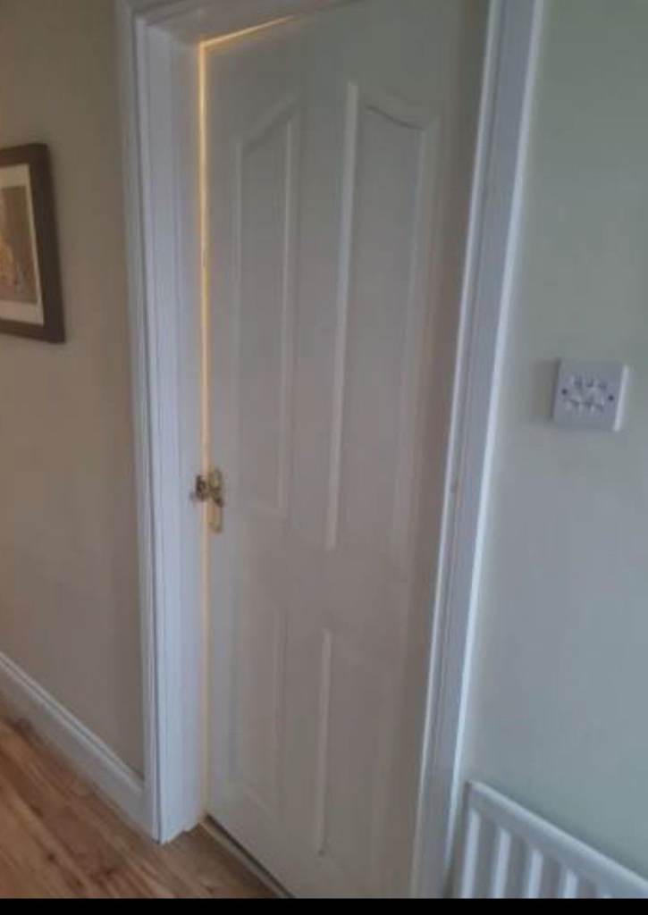 White internal door 198 x 76 cm (5 available)