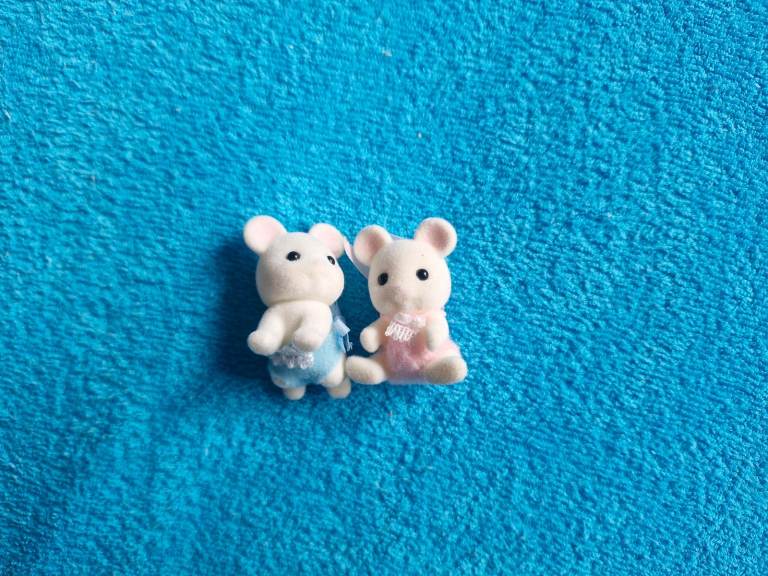 Sylvanian families white mouse babies 