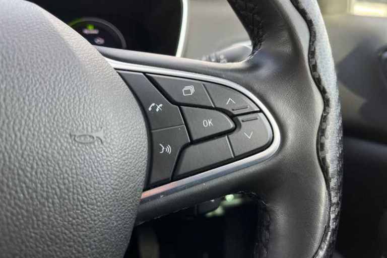 2022 Renault Megane 1.6 E-TECH PHEV 160 Iconic 5dr Auto ESTATE PETROL/ELECTRIC Automatic