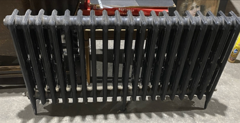 LOADS of Vintage Genuine Cast Iron Radiators / Various sizes / 2 and 4 columns