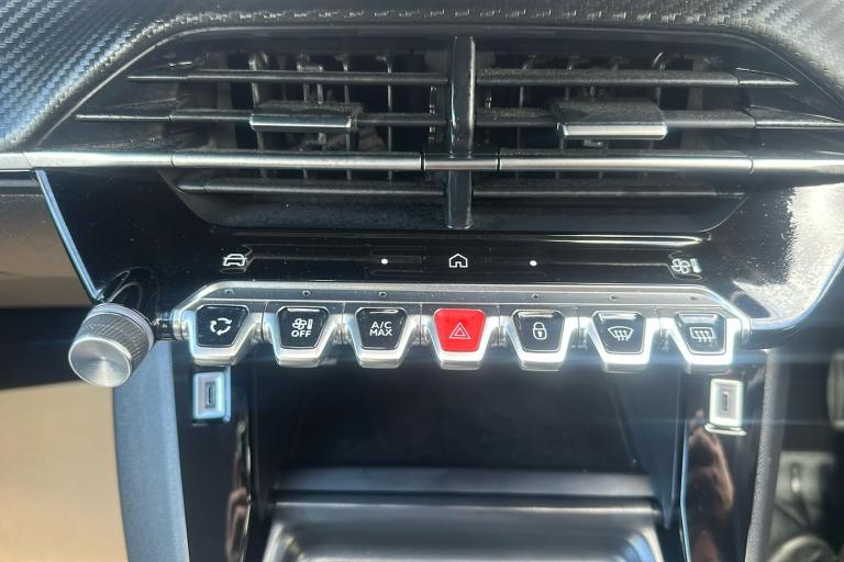  Peugeot 208 1.2 Puretech Allure Hatchback 5dr Petrol Manual Euro 6 s/s 100 Ps