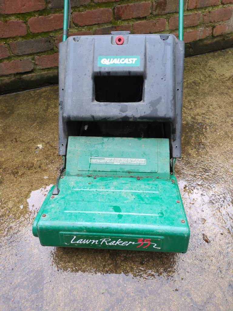 Qualcast Lawn Raker 35 – Good Condition