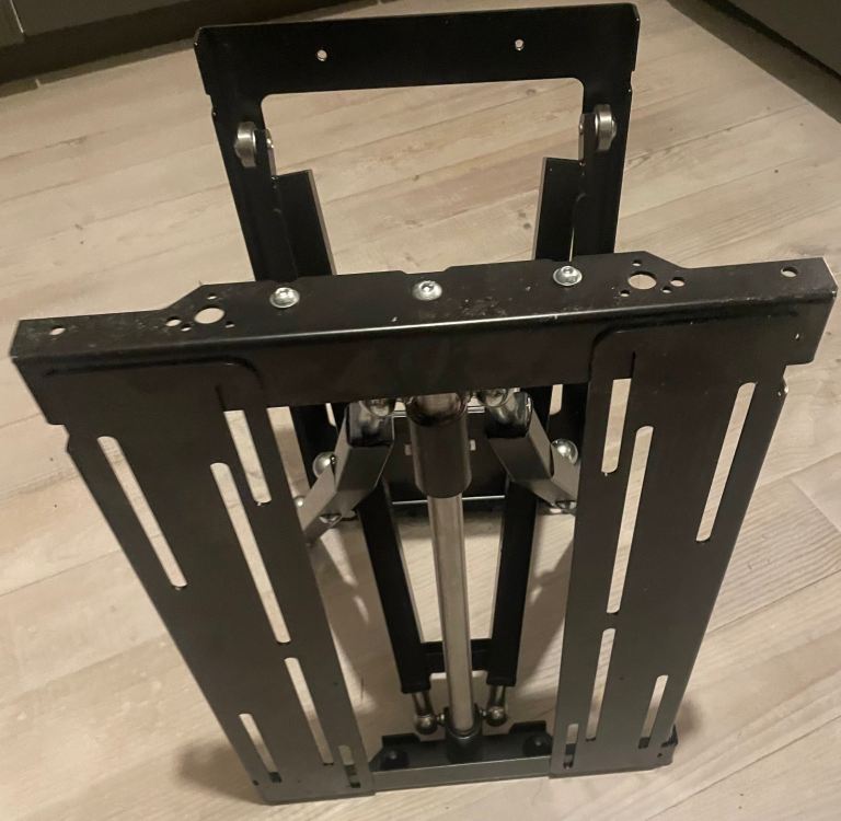 Future Automation Pull and Swivel TV Bracket