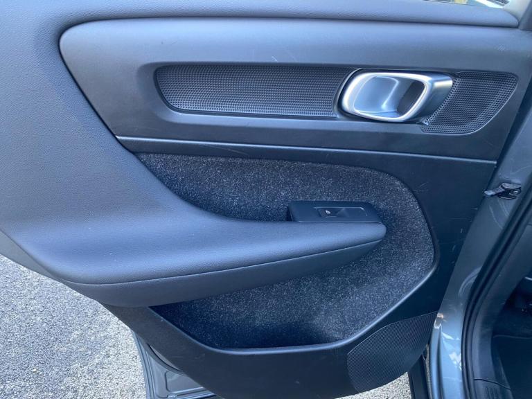 2018 Volvo XC40 2.0 D4 R-Design Pro Auto AWD Euro 6 (s/s) 5dr ESTATE Diesel Automatic