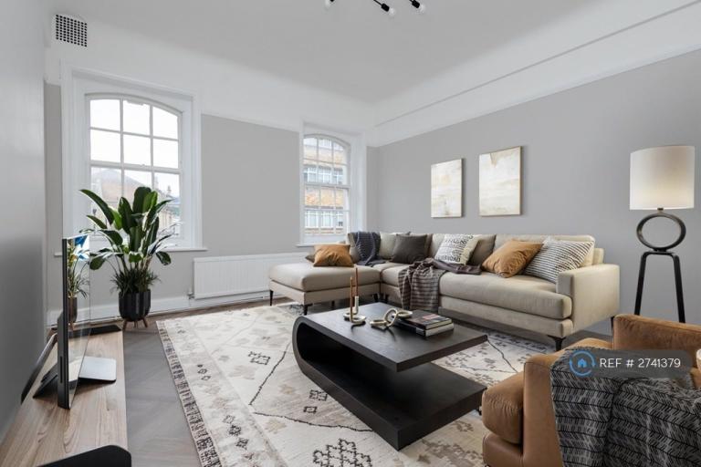 3 bedroom flat in Richmond Chambers, Bournemouth, BH2 (3 bed) (#2741379)