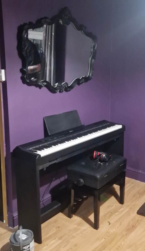 Electric keyboard piano, stool, headphones 