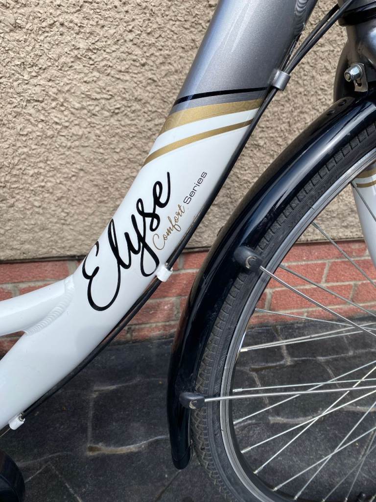 Womens / Girls Bike For Sale