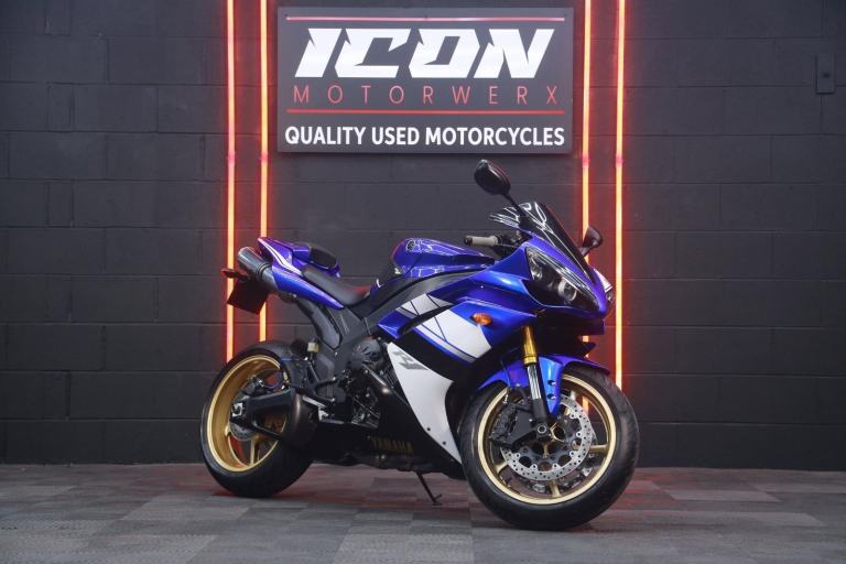 Yamaha R1 R1 1000 LOW MILES