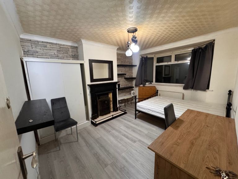 Double room all bills & wifi included kingston newmalden 