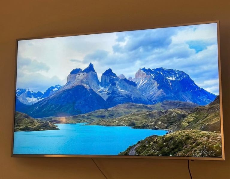 Sleek Samsung Smart TV