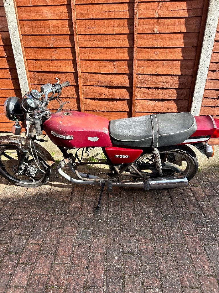 Kawasaki Z250 1980 rolling frame