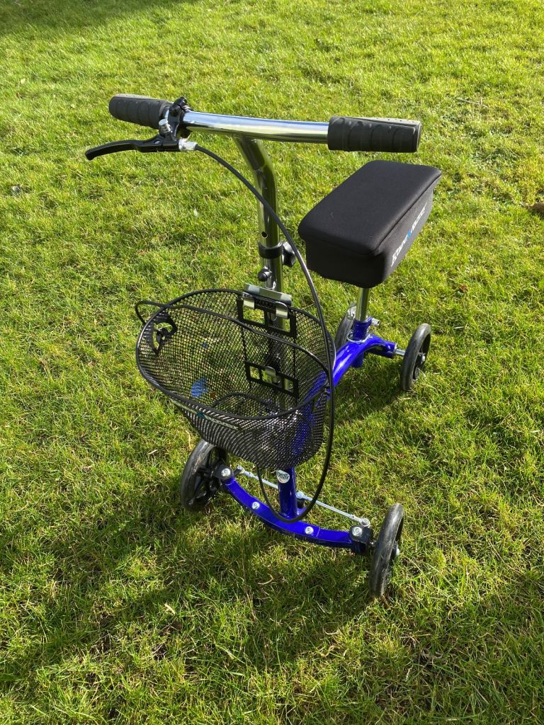 Mobility knee rover  scooter
