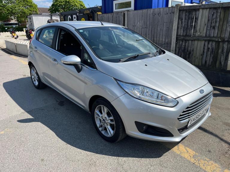 2016 Ford Fiesta 1.0T EcoBoost Zetec Euro 6 (s/s) 5dr HATCHBACK Petrol Manual