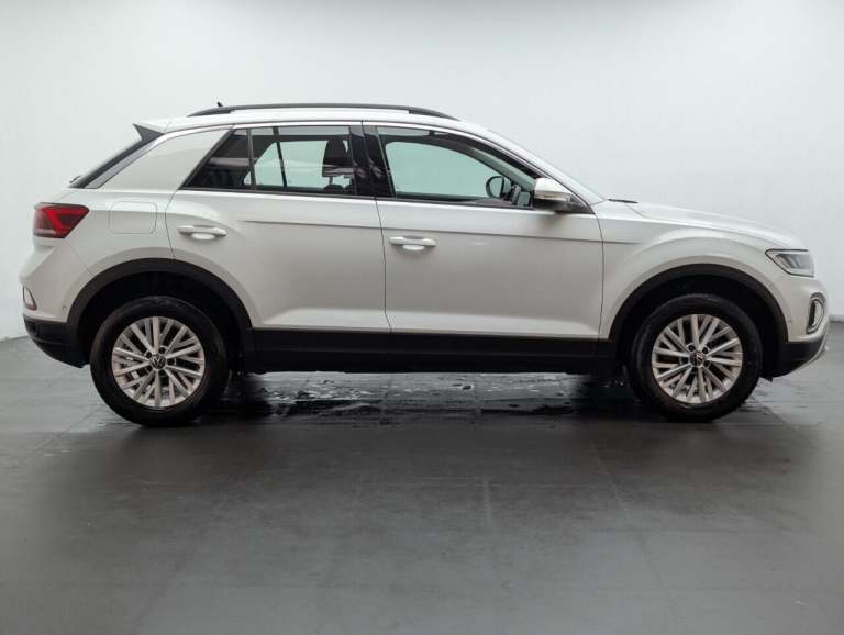 2022 Volkswagen T-Roc 1.0 TSI Life SUV 5dr Petrol Manual Euro 6 (s/s) (110 ps) PARK ASSIST+BLUETO...