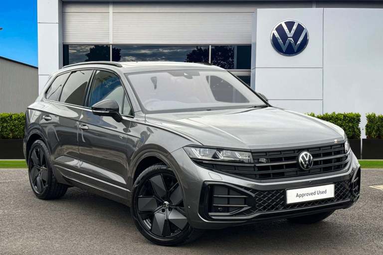 2025 Volkswagen Touareg 3.0 V6 TDI 4Motion 286 Black Edition 5dr Tip Auto, **TOW BAR** SUV DIESEL...