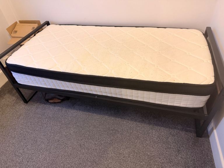 *FREE* Single Bed Frame WITHOUT Mattress – Black Metal, Good Condition