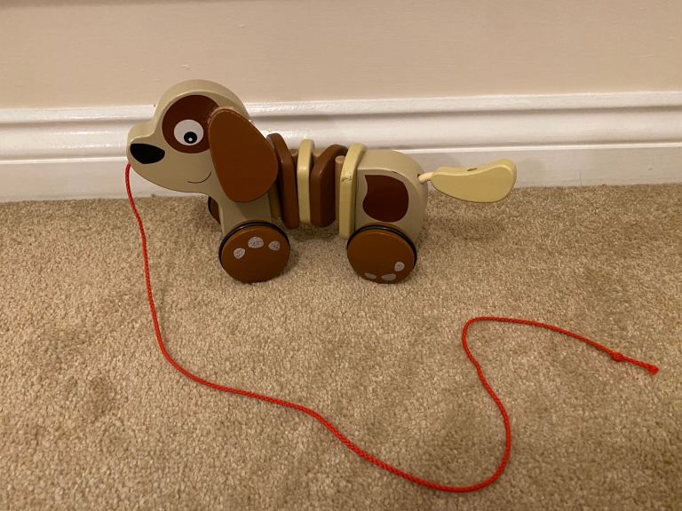 Pull along dog 
