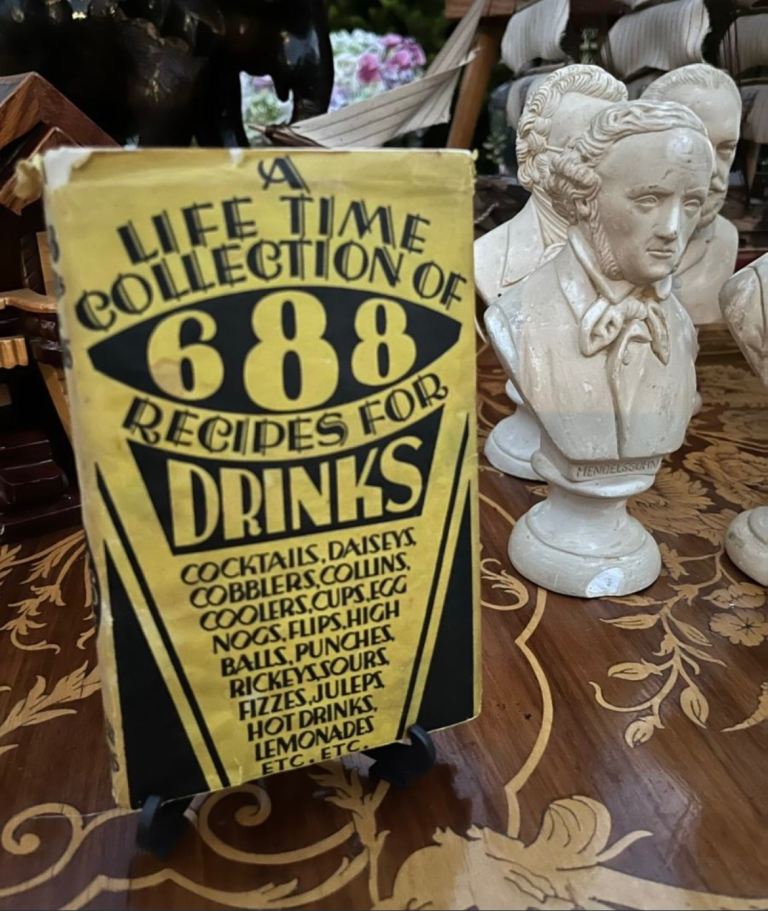 Lifetime collection of 688 recipes for drinks  1934 Rare First Edition