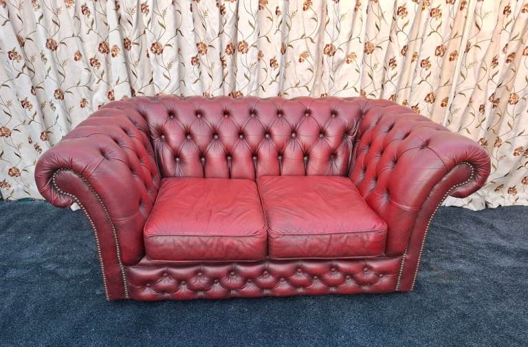 image for 2 seater red Chesterfield sofa 