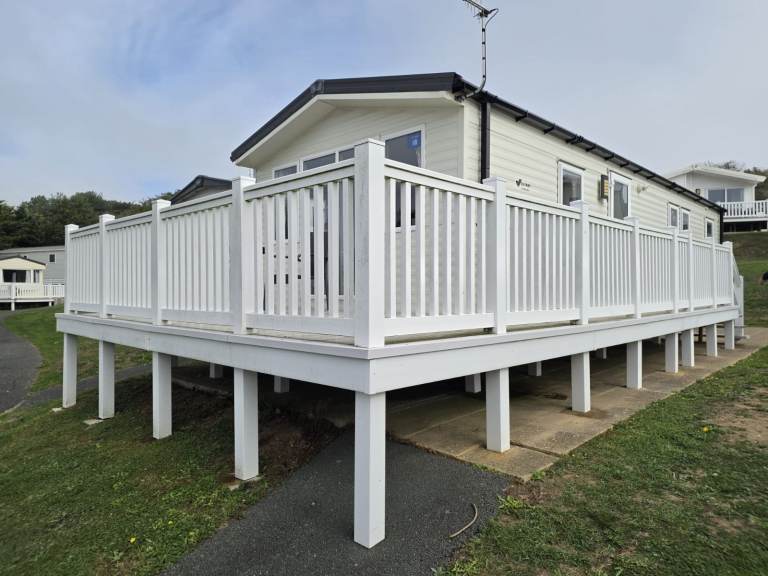 Willerby Grasmere 2020 – 3-Bedroom Static Caravan situated in Bembridge, IW