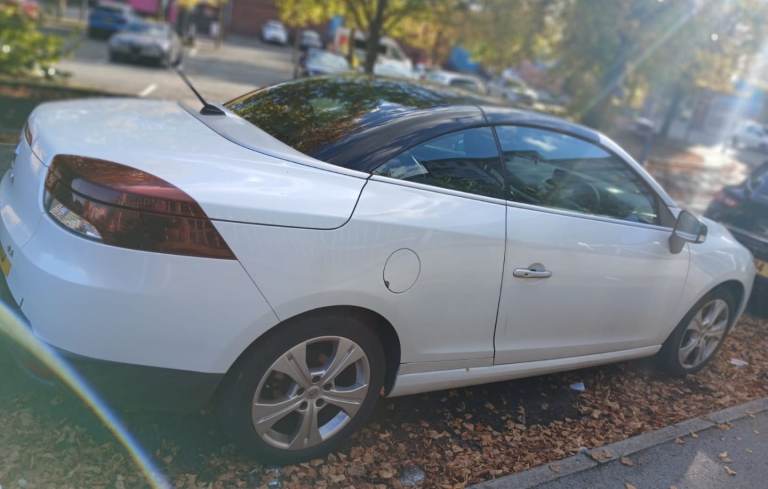 Renault, MEGANE, Convertible, 2011, Manual, 1870 (cc), 2 doors