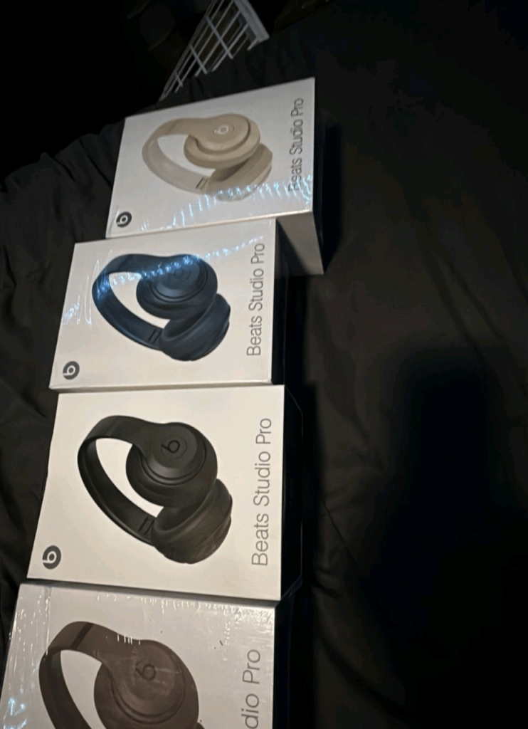 Beats studio pro headphones 🎧