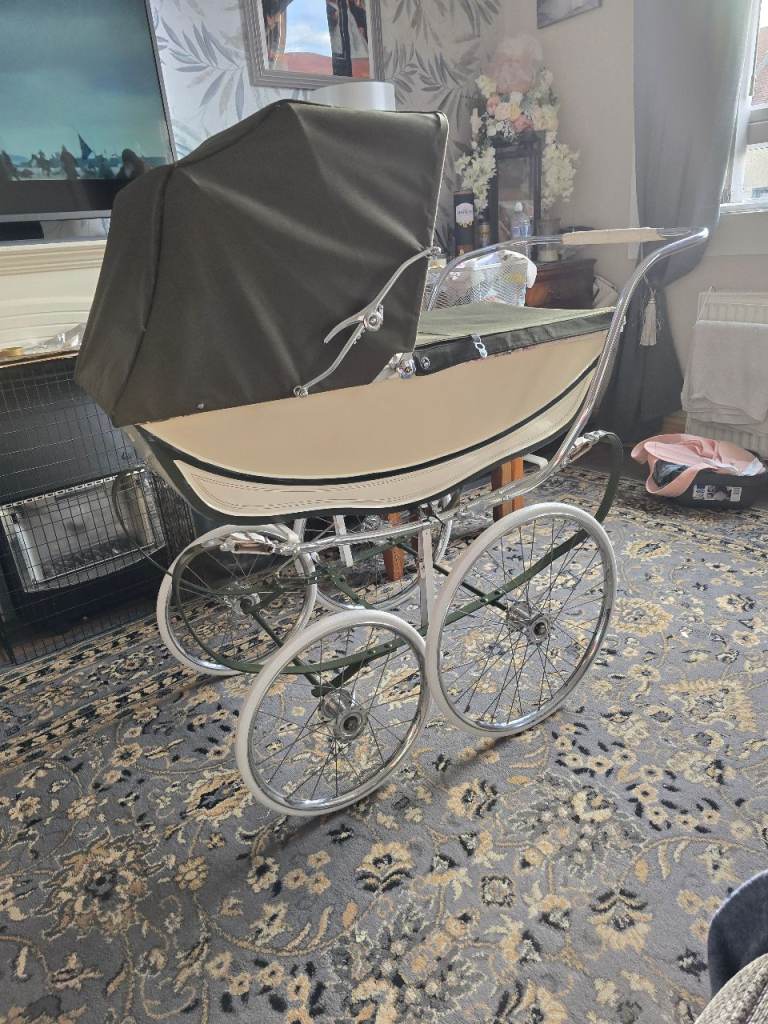 Marmet Regina coach built pram 