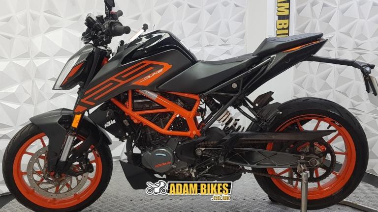 2022 KTM Duke 125 ABS | *WARRANTY PROVIDED* 