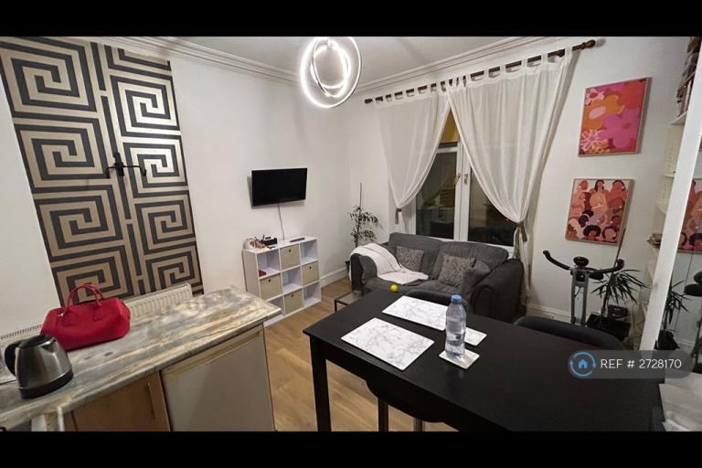 1 bedroom flat in Urquhart Street, Aberdeen, AB24 (1 bed) (#2728170)