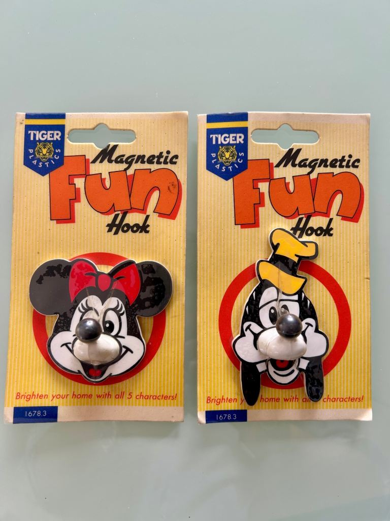 Vintage Disney Magnetic Fun Hooks – Minnie Mouse & Goofy (Tiger Plastics, 1980s/90s) – New on Card