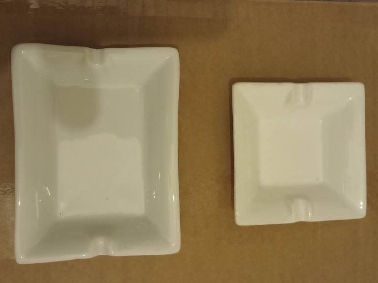 House Clearance! 2x White Ceramic Ashtrays in very good condition.